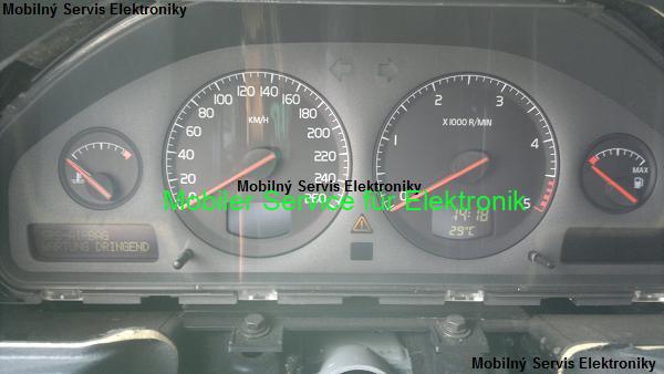Oprava prístrojovky Volvo S60
